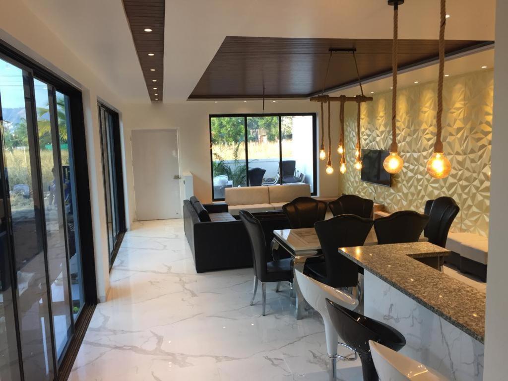 Platinum Villa 3Bhk 로나발라 외부 사진